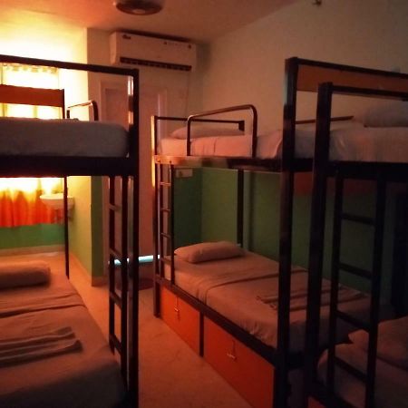 Bunk Hostel Delhi Нью-Делі Екстер'єр фото