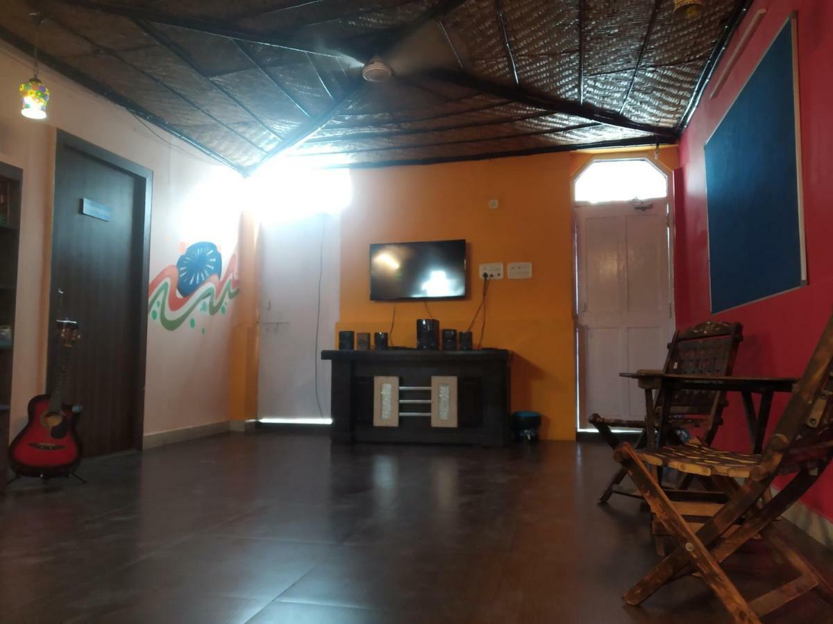 Bunk Hostel Delhi Нью-Делі Екстер'єр фото