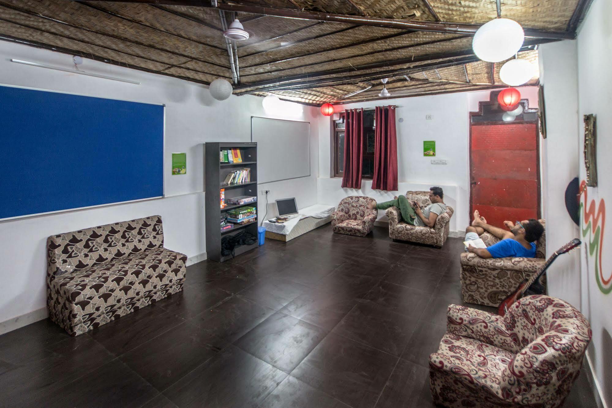 Bunk Hostel Delhi Нью-Делі Екстер'єр фото