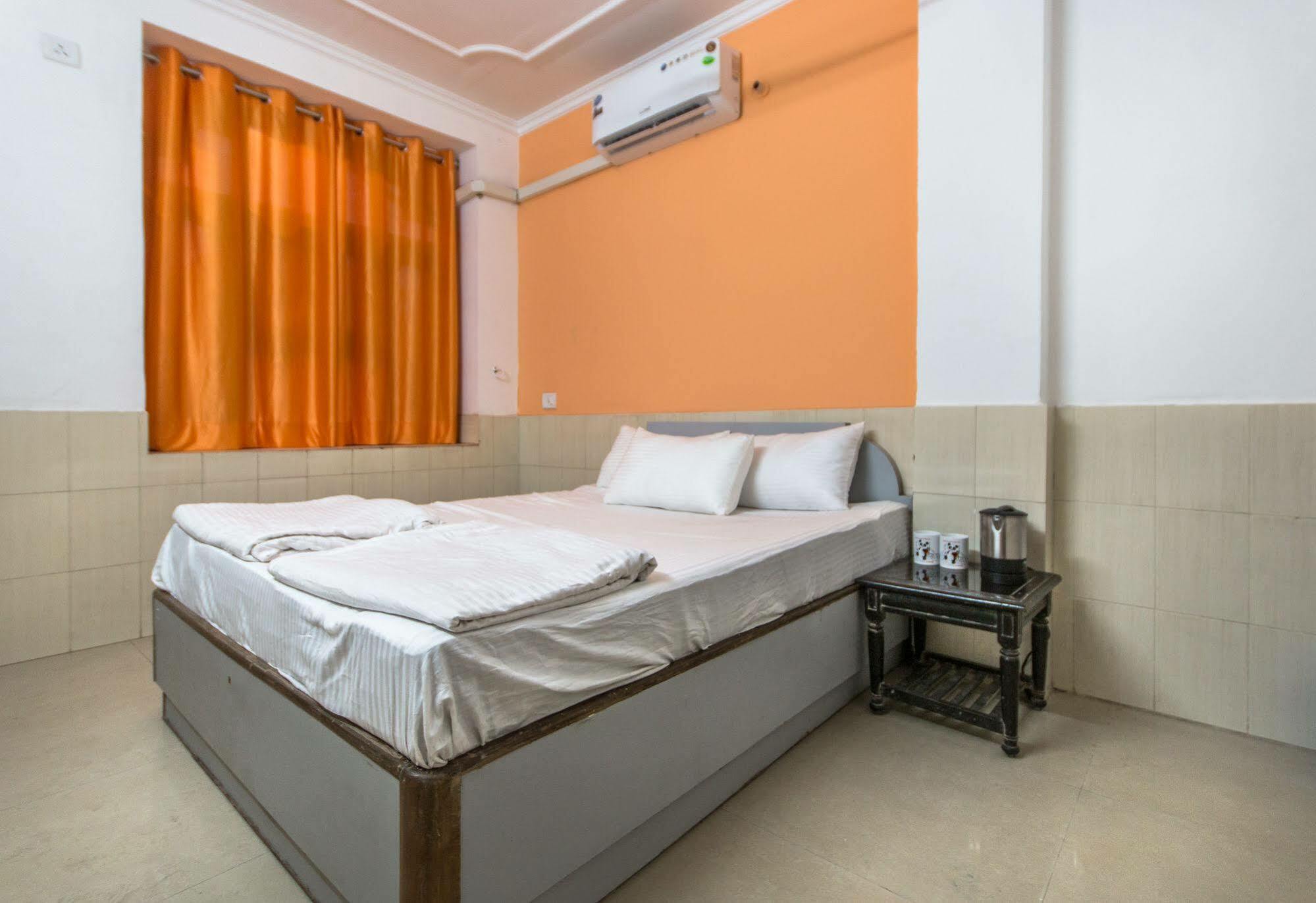 Bunk Hostel Delhi Нью-Делі Екстер'єр фото