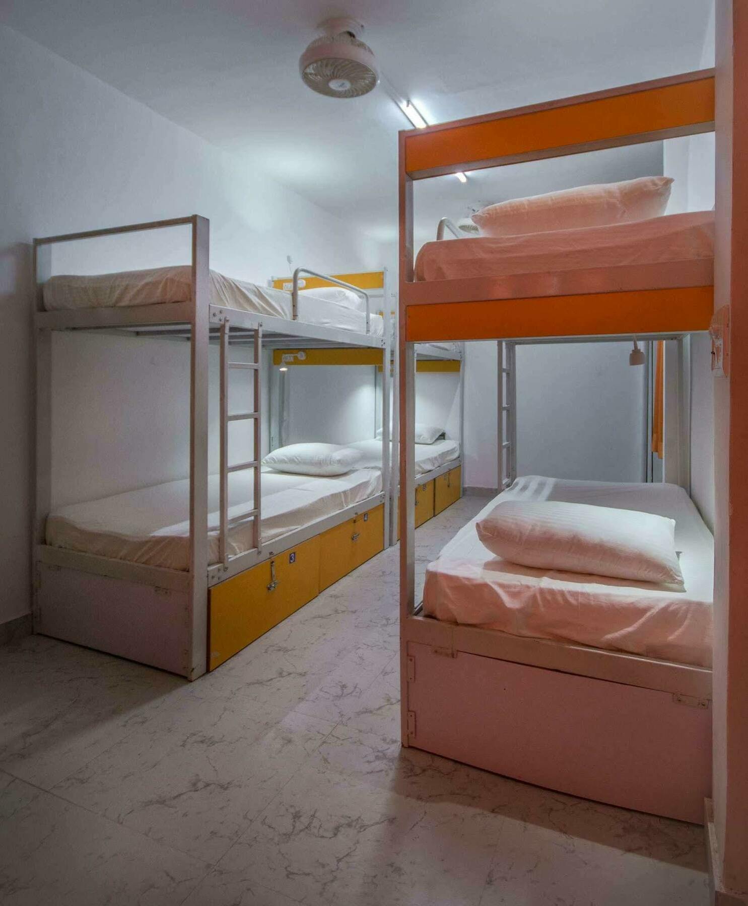 Bunk Hostel Delhi Нью-Делі Екстер'єр фото