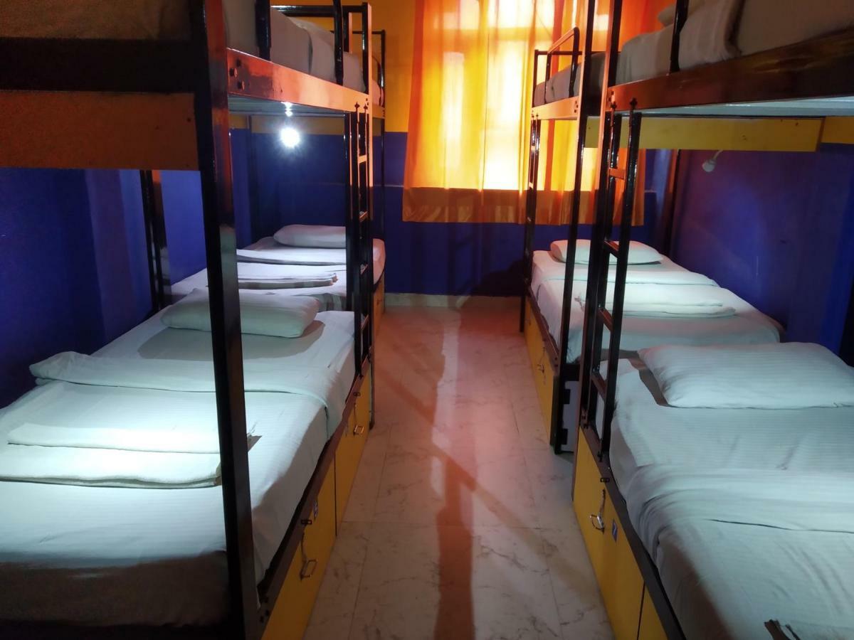 Bunk Hostel Delhi Нью-Делі Екстер'єр фото