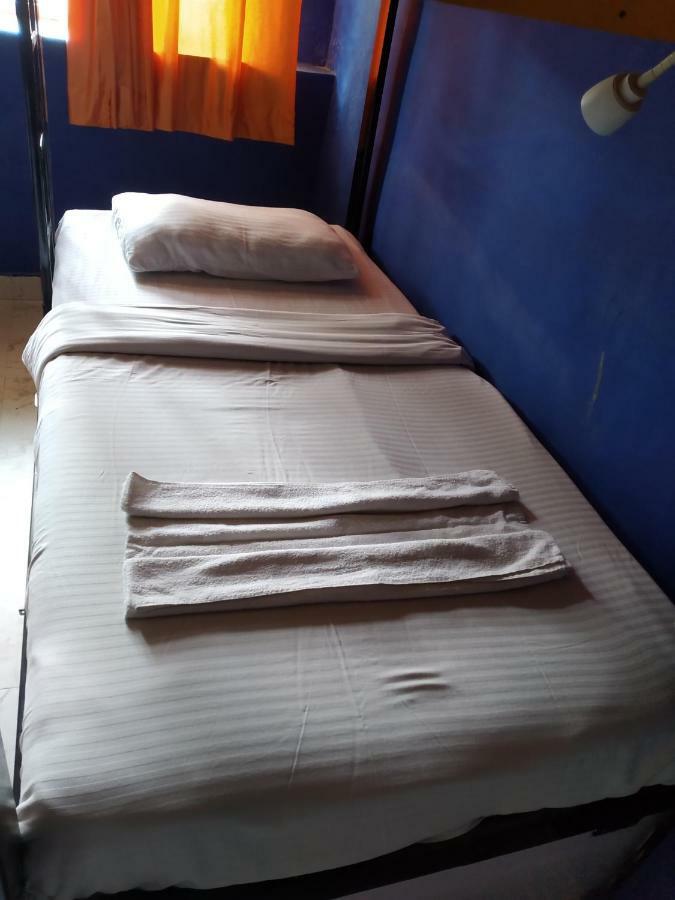 Bunk Hostel Delhi Нью-Делі Екстер'єр фото
